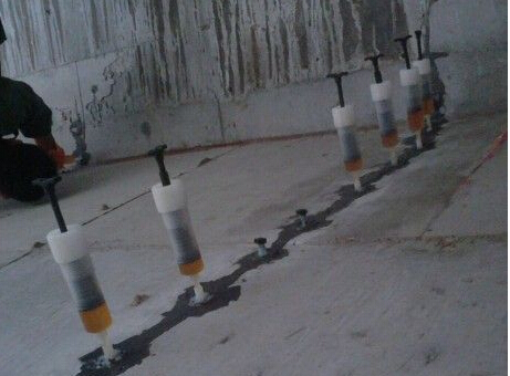 灌漿樹脂(裂縫修補)